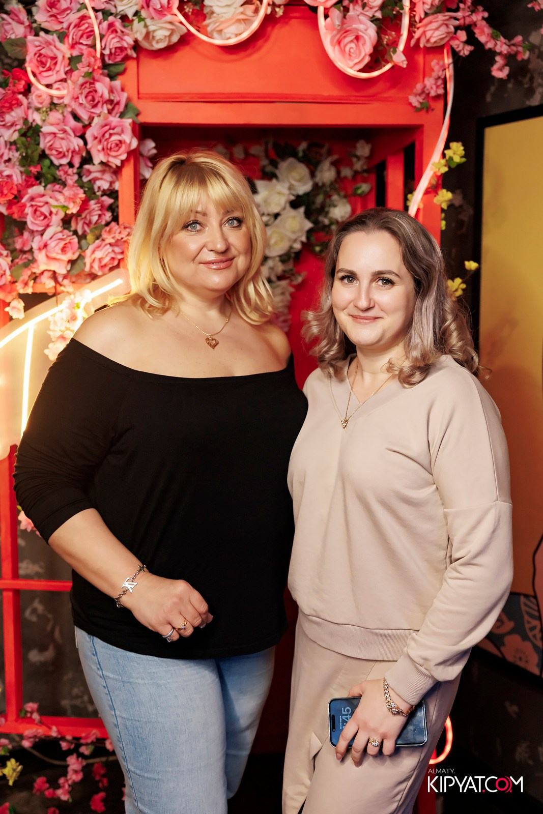 МУЗЫКАЛЬНОЕ ЛОТО В HIT RETRO. КИПЯТКОМ АЛМАТЫ! Фотосъемка мероприятий в Алматы