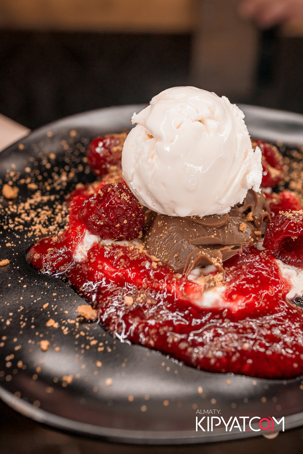 OLOVO НА САТПАЕВА. КИПЯТКОМ АЛМАТЫ! Фотосъемка мероприятий в Алматы