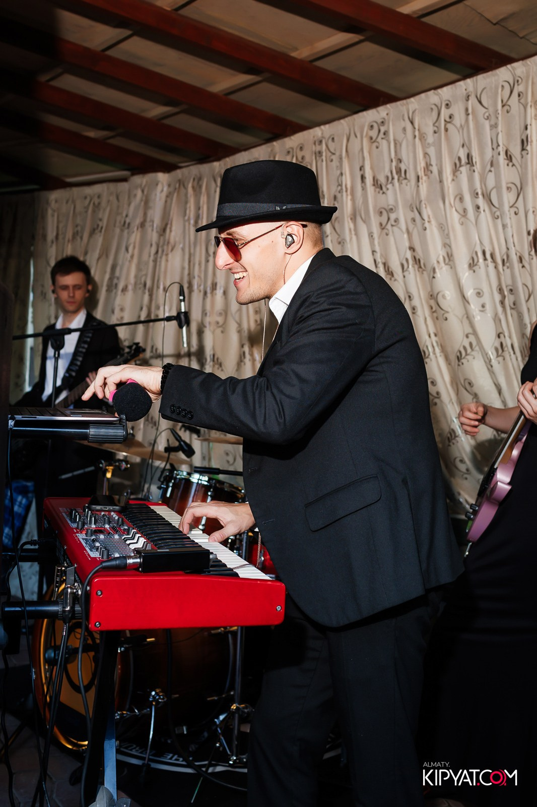 РЕСТОРАН УЧ ЛЯГАН. КИПЯТКОМ АЛМАТЫ!