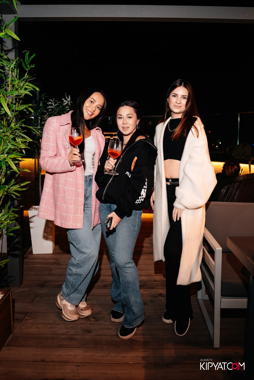 ОФИЦИАЛЬНОЕ ОТКРЫТИЕ ЛЕТНЕЙ ТЕРРАСЫ «TO THE MOON LOUNGE & HOOKAH». КИПЯТКОМ АЛМАТЫ!