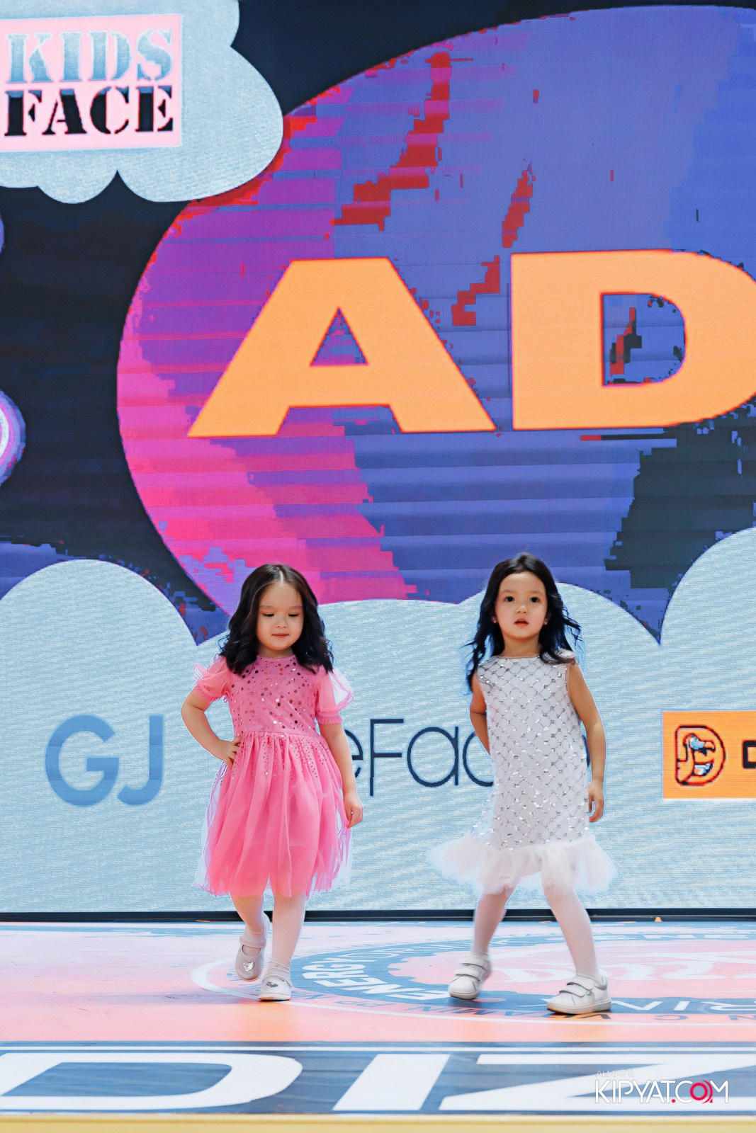 ДЕТСКИЙ МОДНЫЙ ПОКАЗ ОТ МОДЕЛЬНОГО АГЕНТСТВА «KIDSFACE». КИПЯТКОМ АЛМАТЫ!