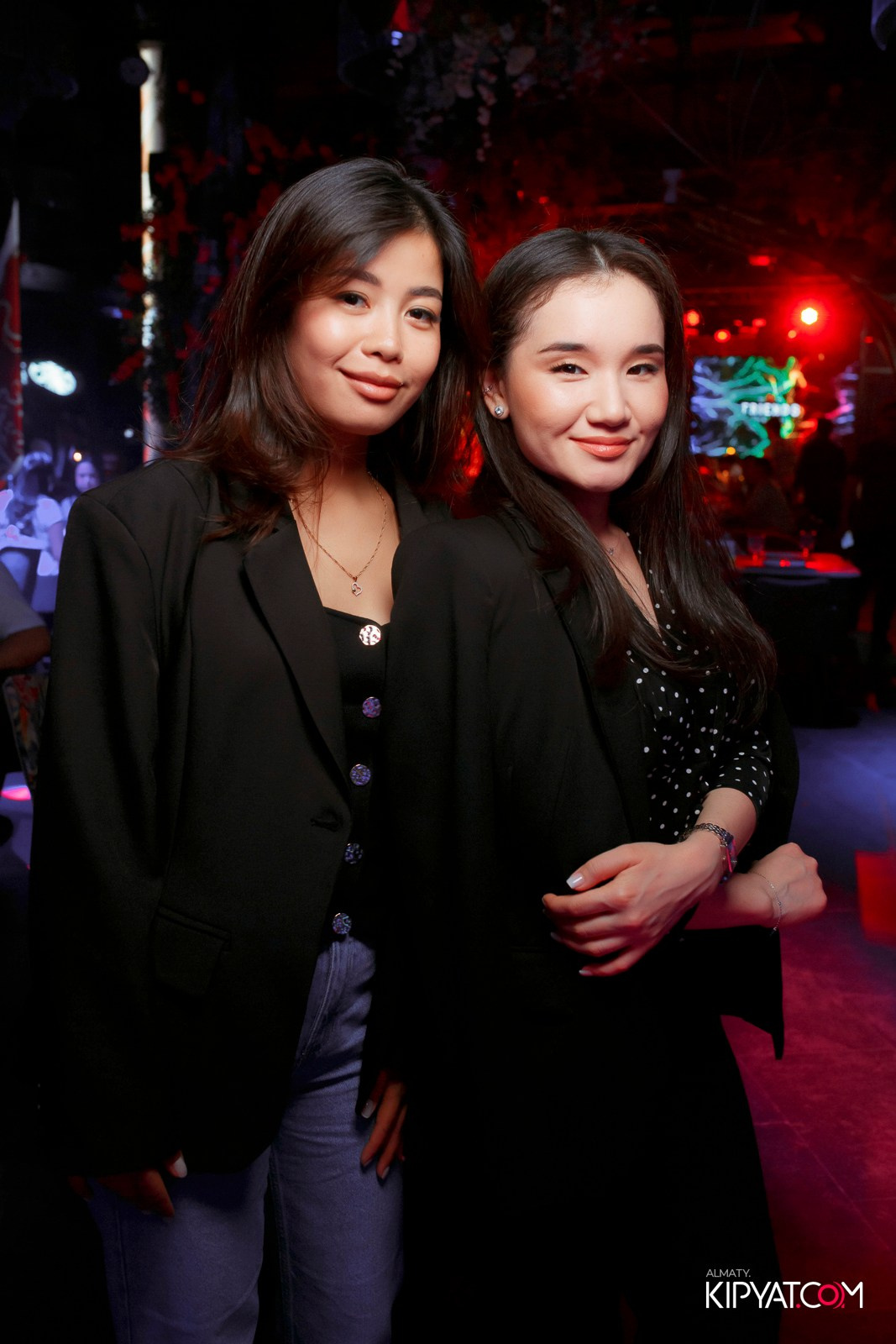 FRIENDS BAR & TERRACE. КИПЯТКОМ АЛМАТЫ! Фотосъемка мероприятий в Алматы