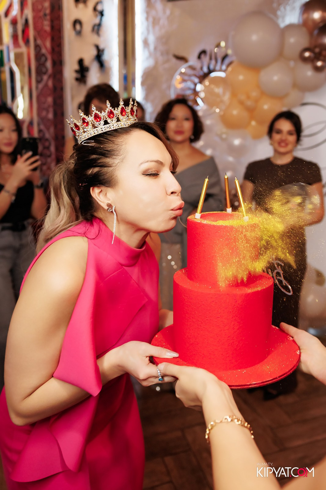 ЗАЯ, НА БИС. КИПЯТКОМ АЛМАТЫ!