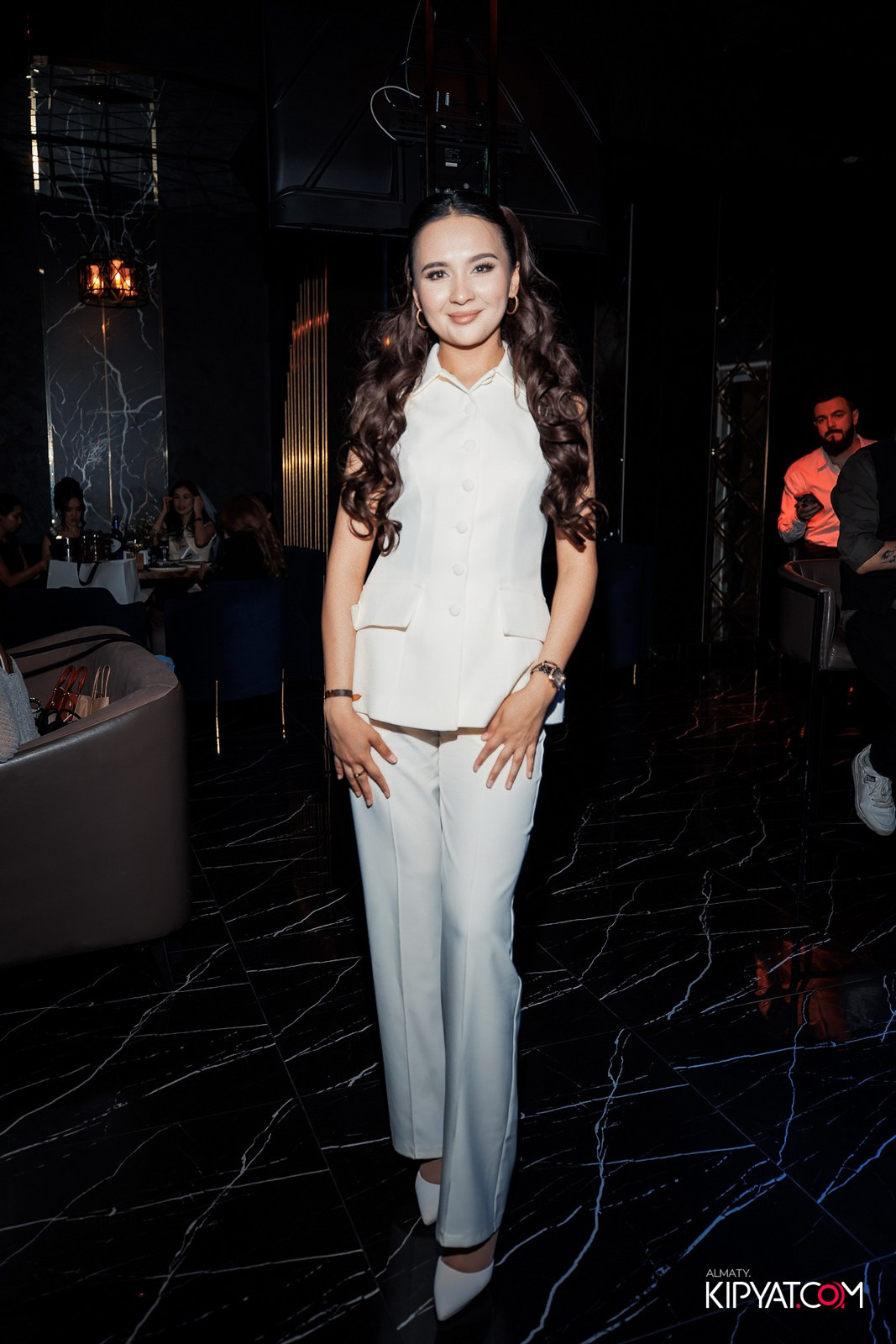 MOOD KARAOKE BAR & TERRACE. КИПЯТКОМ АЛМАТЫ!