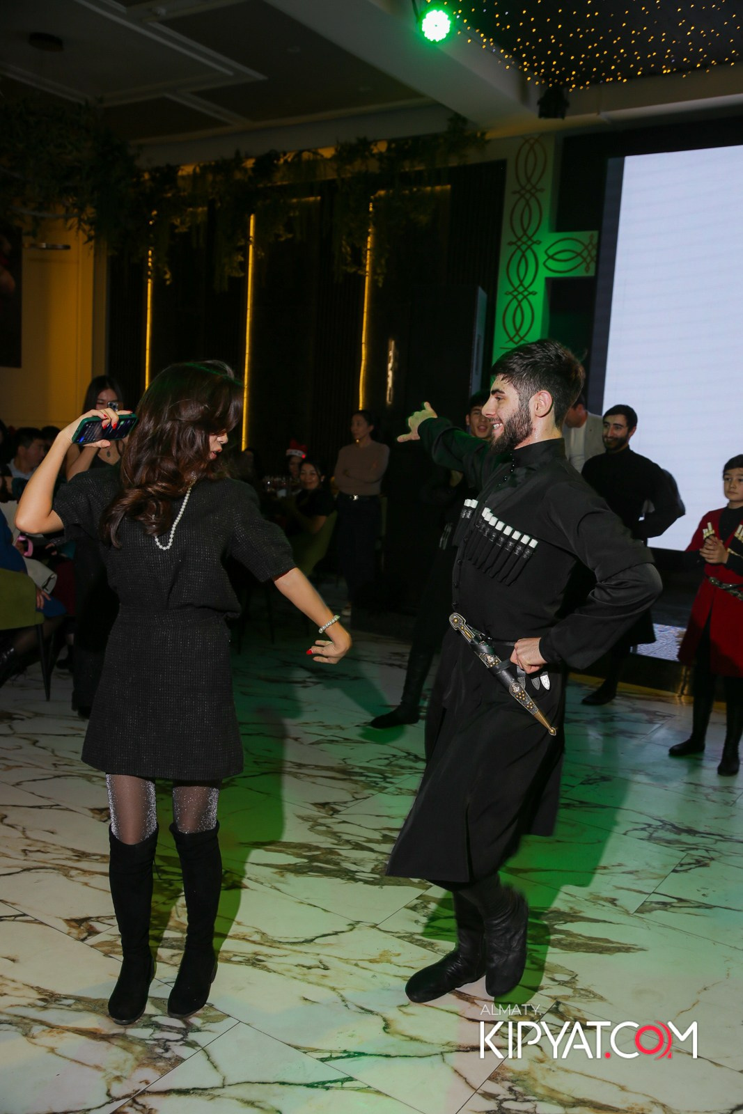 РЕСТОРАН РАХАТ. КИПЯТКОМ АЛМАТЫ!