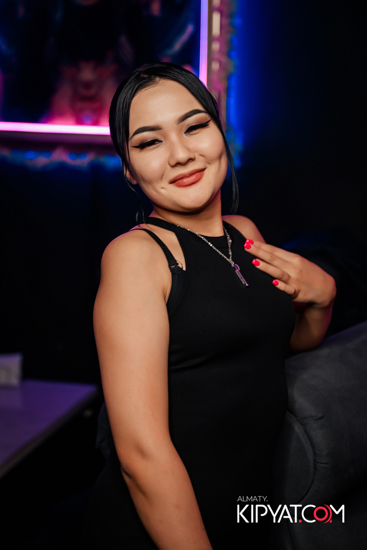 Uyat Emes Ваr. КИПЯТКОМ АЛМАТЫ!