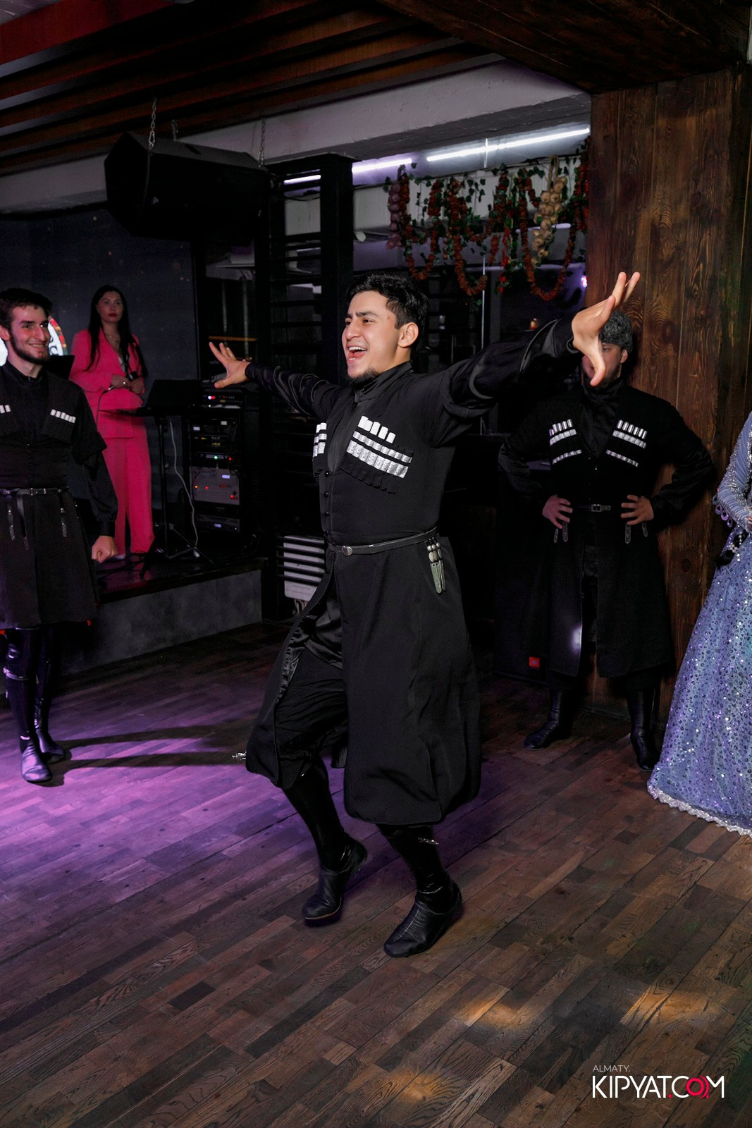 ВАХТАНГУРИ. КИПЯТКОМ АЛМАТЫ!