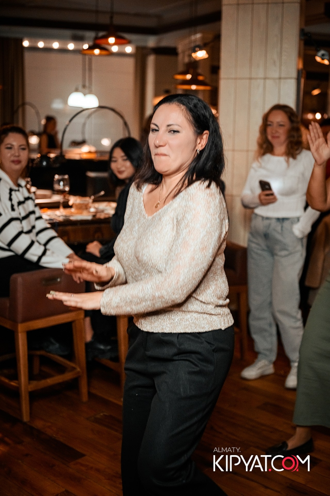 ЖИГУЛИ БАР. КИПЯТКОМ АЛМАТЫ!