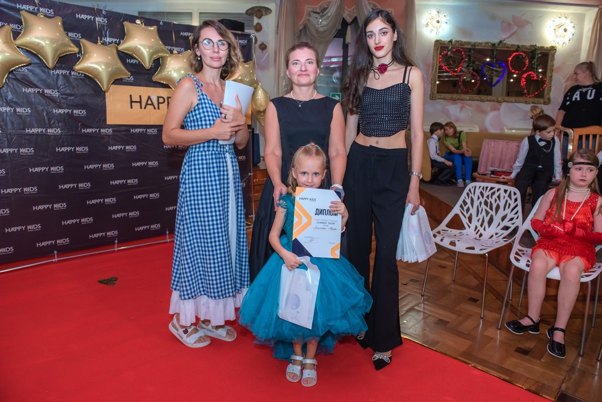 HAPPYkids дефиле санаторий Октябрьский. Семейный и коммерческий фотограф в Сочи Александр Бодунов
