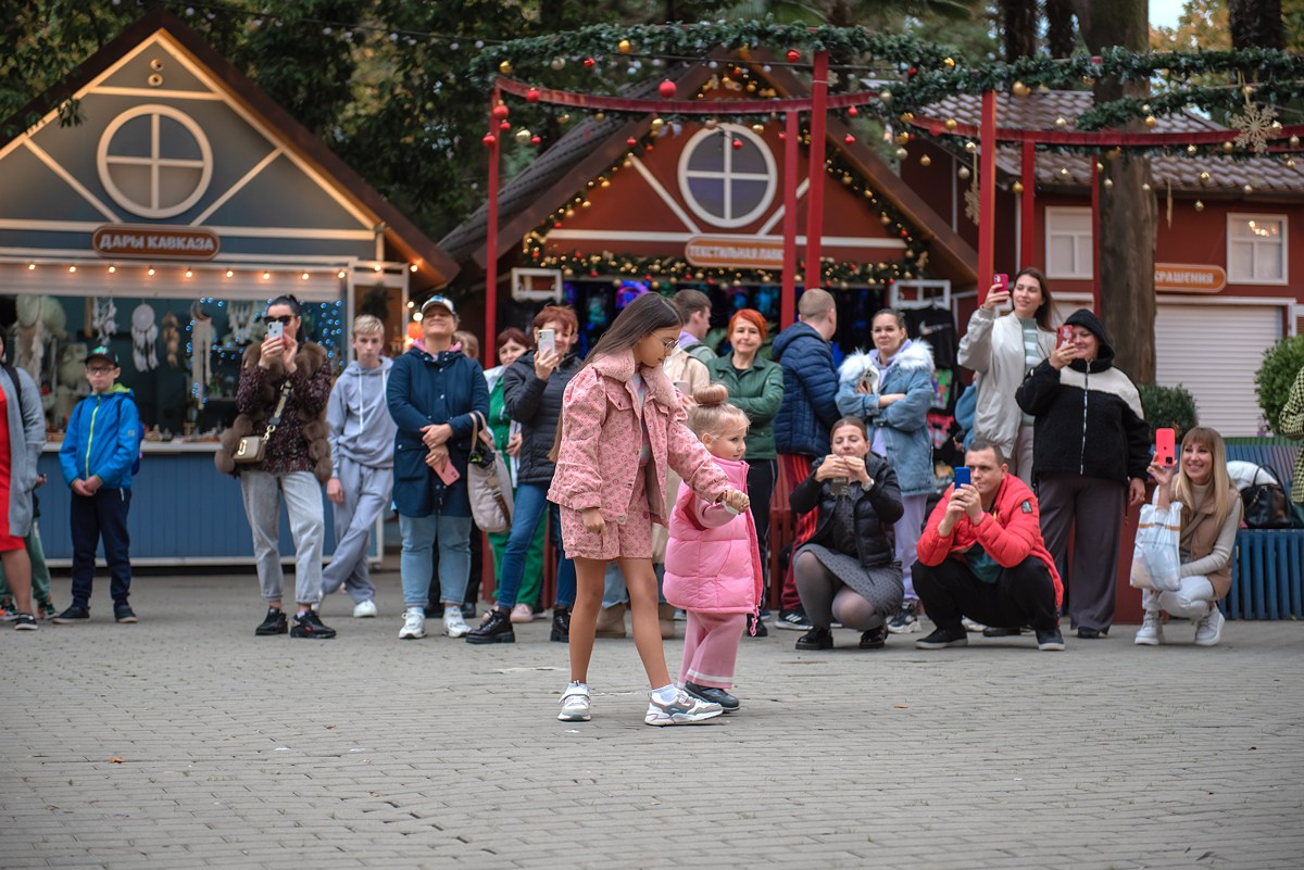 Парк Ривьера дефиле HAPPYkids. Семейный и коммерческий фотограф в Сочи Александр Бодунов