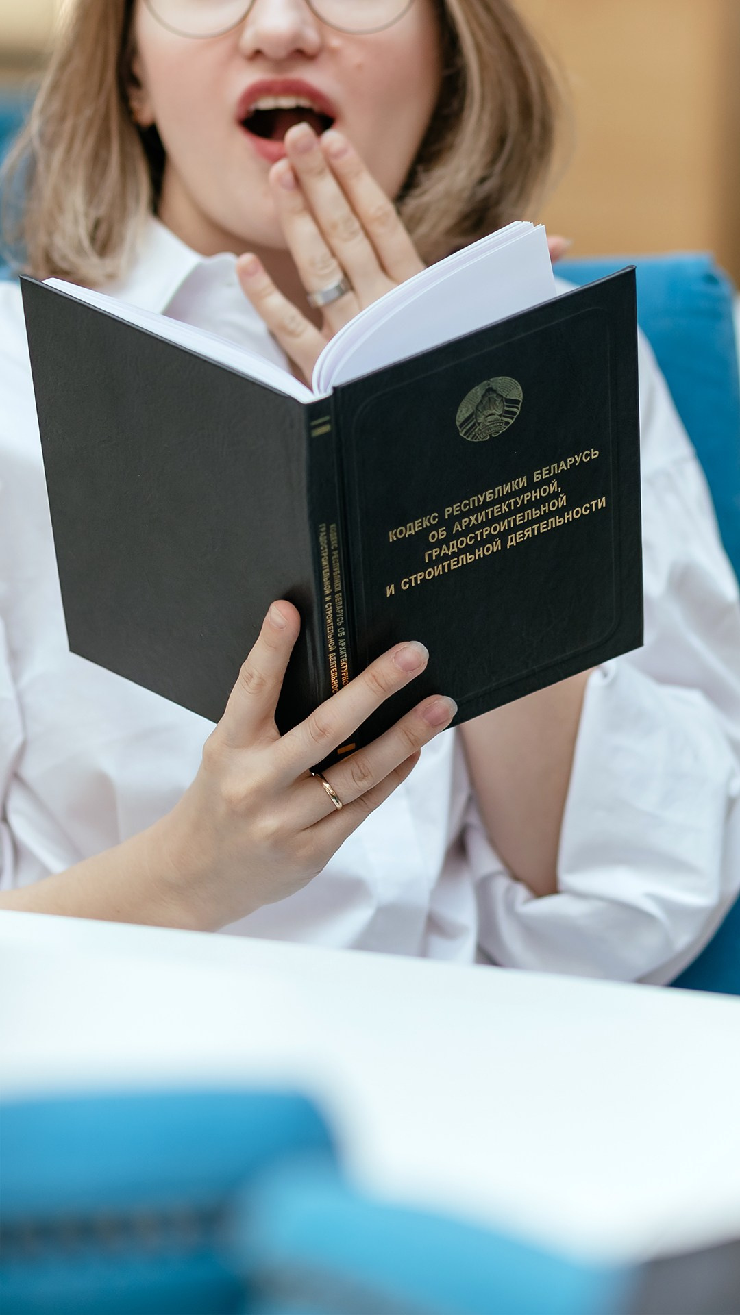 Портретная фотосессия для контента в кафе. Семейный фотограф в Минске Приболовец Светлана