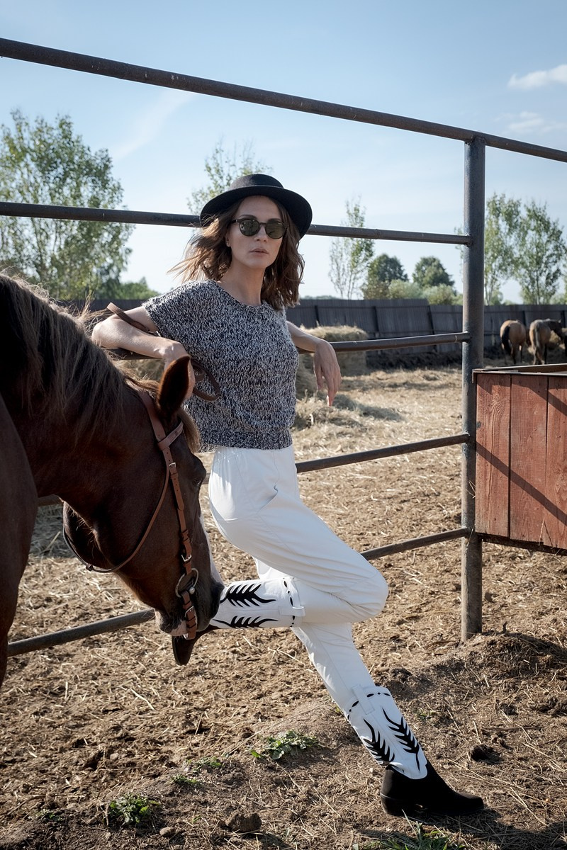 DEA (обувь). Эротико-драматический фотограф Маруся Скоробогатова