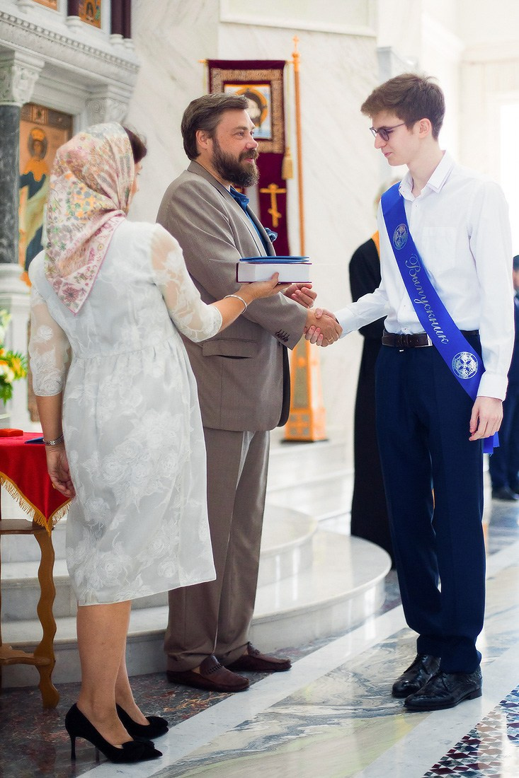 Выпускной в гимназии «Василиада». Репортажный фотограф Борис Геер