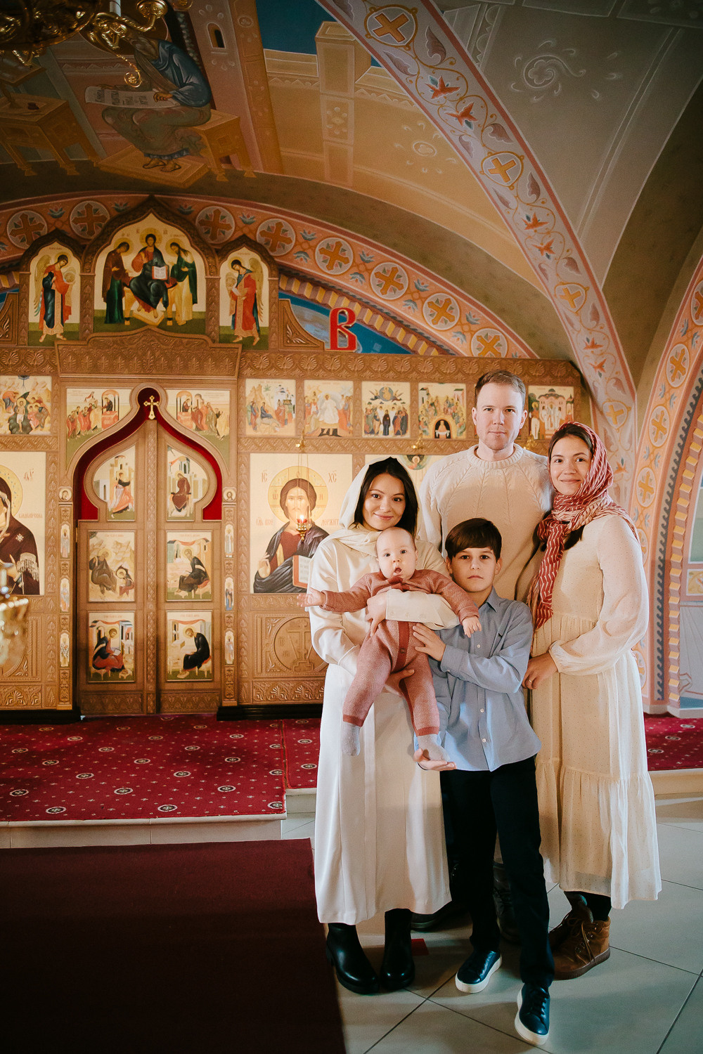 Ваш фотограф на крещение Настя Донченко. Фотограф на венчание, крещение