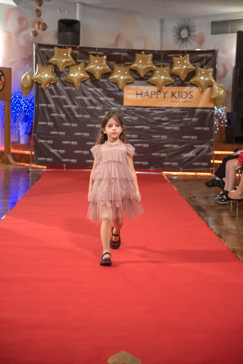 HAPPYkids дефиле санаторий Октябрьский. Семейный и коммерческий фотограф в Сочи Александр Бодунов