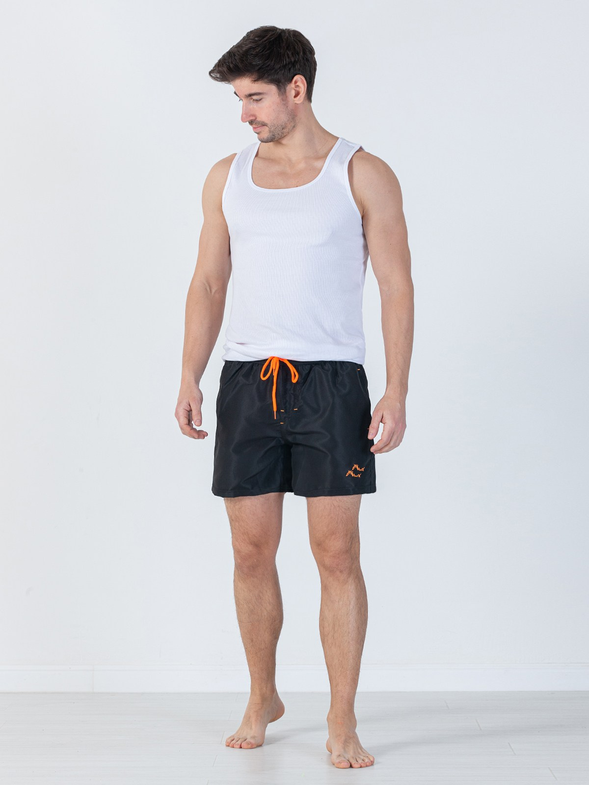 Шорты на мужской модели. Сборные фотосъёмки в Москве. фотосессии одежды.фотограф