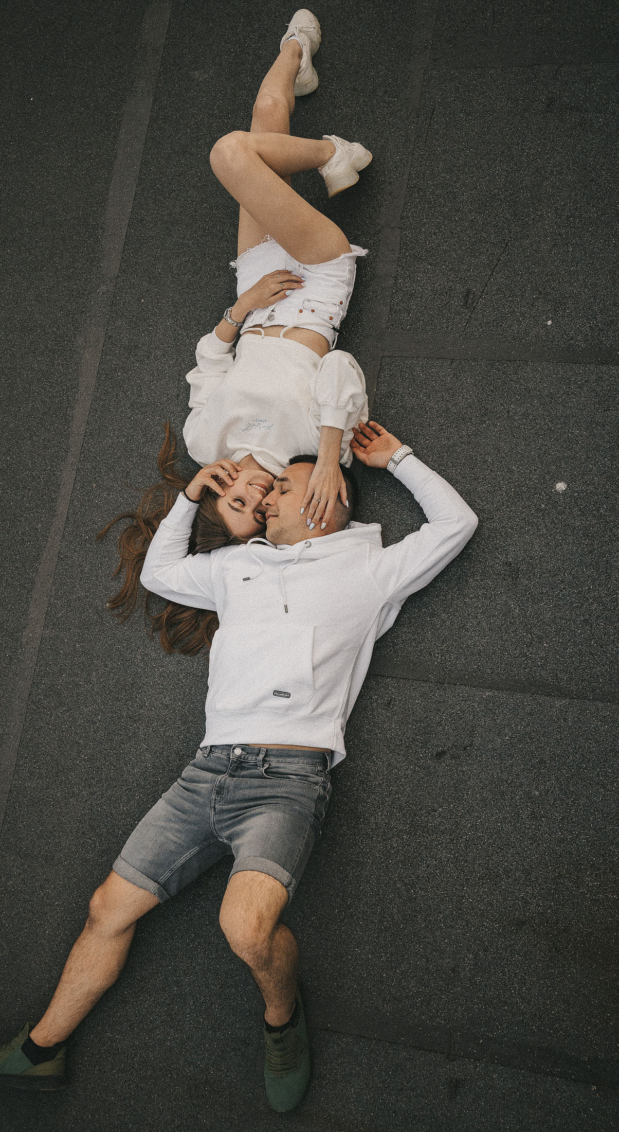 Love Story в Екатеринбурге на крыше. Свадебный фотограф в Екатеринбурге Илья Корсаков