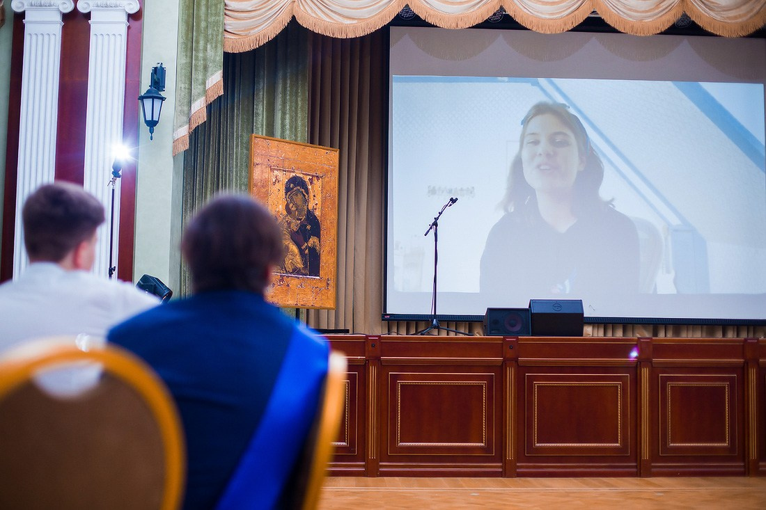 Выпускной в гимназии «Василиада». Репортажный фотограф Борис Геер