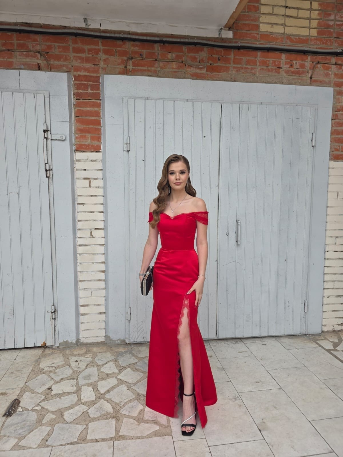 ПРИМЕРЫ ВЫПУСКНЫХ ПЛАТЬЕВ. Модельер Евгений Бременев