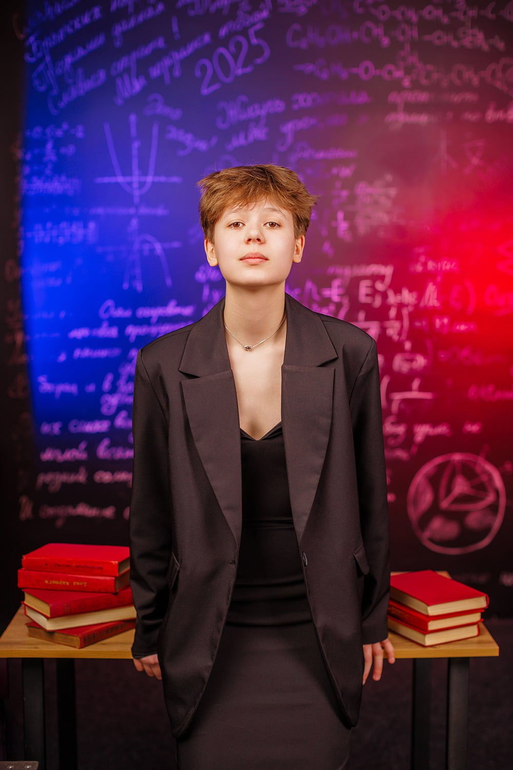 Выпускной альбом для 108 школы 9б: студийная фотосессия. СИГМА | Студия выпускных альбомов Красноярск