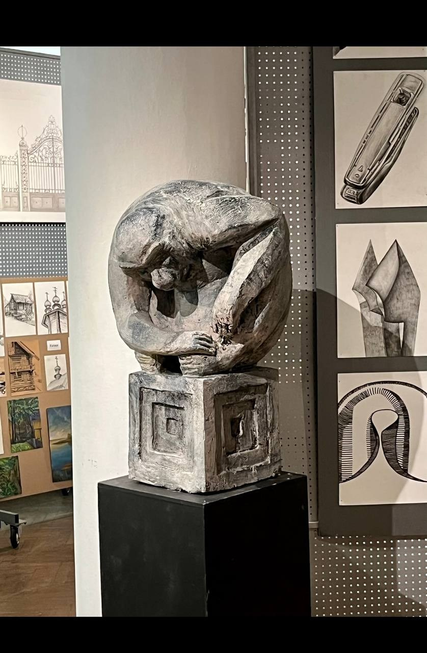 Скульптура. Художница в Москве