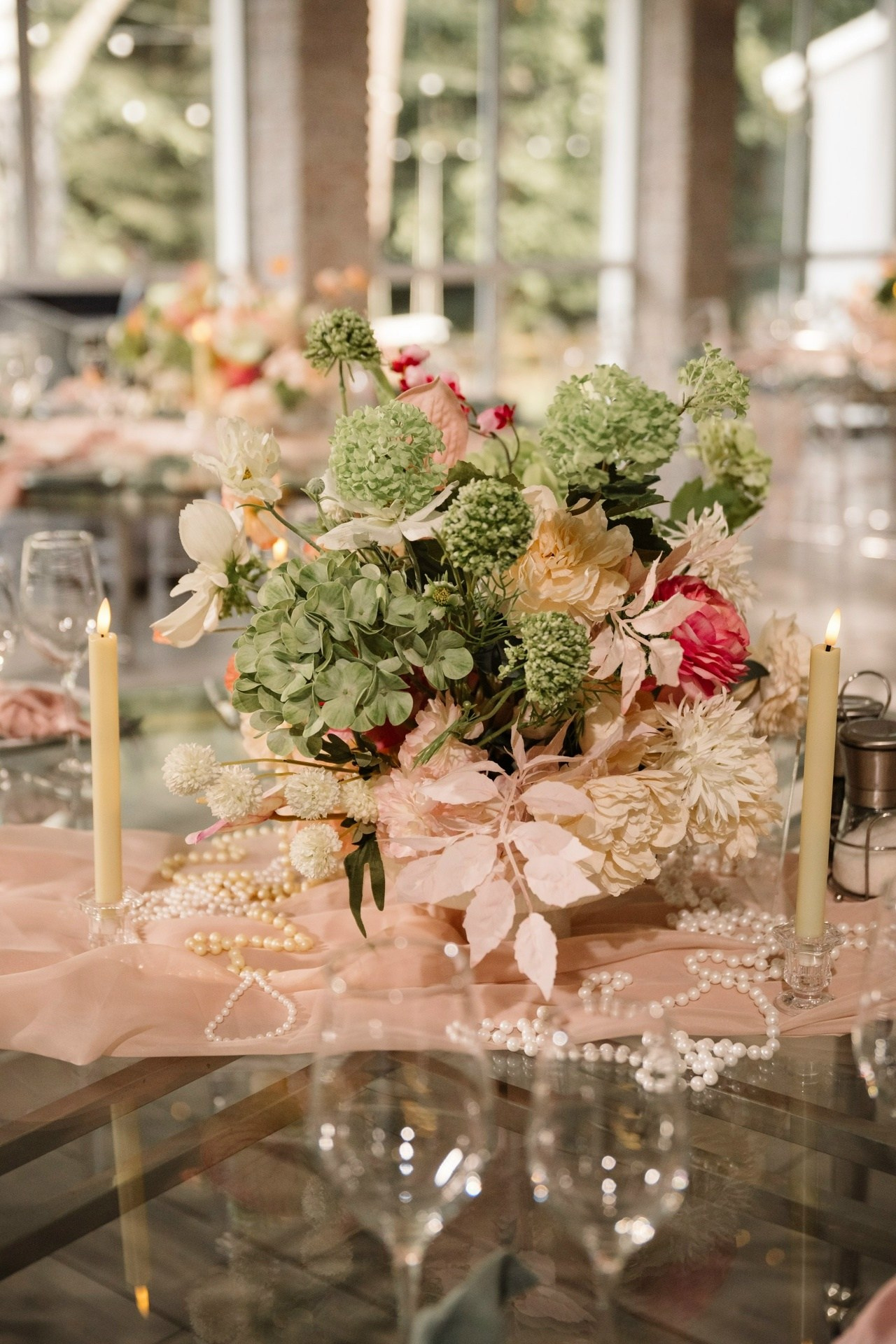 Декор Джуси роуз. Подрядчики и друзья сети свадебных площадок House for wedding