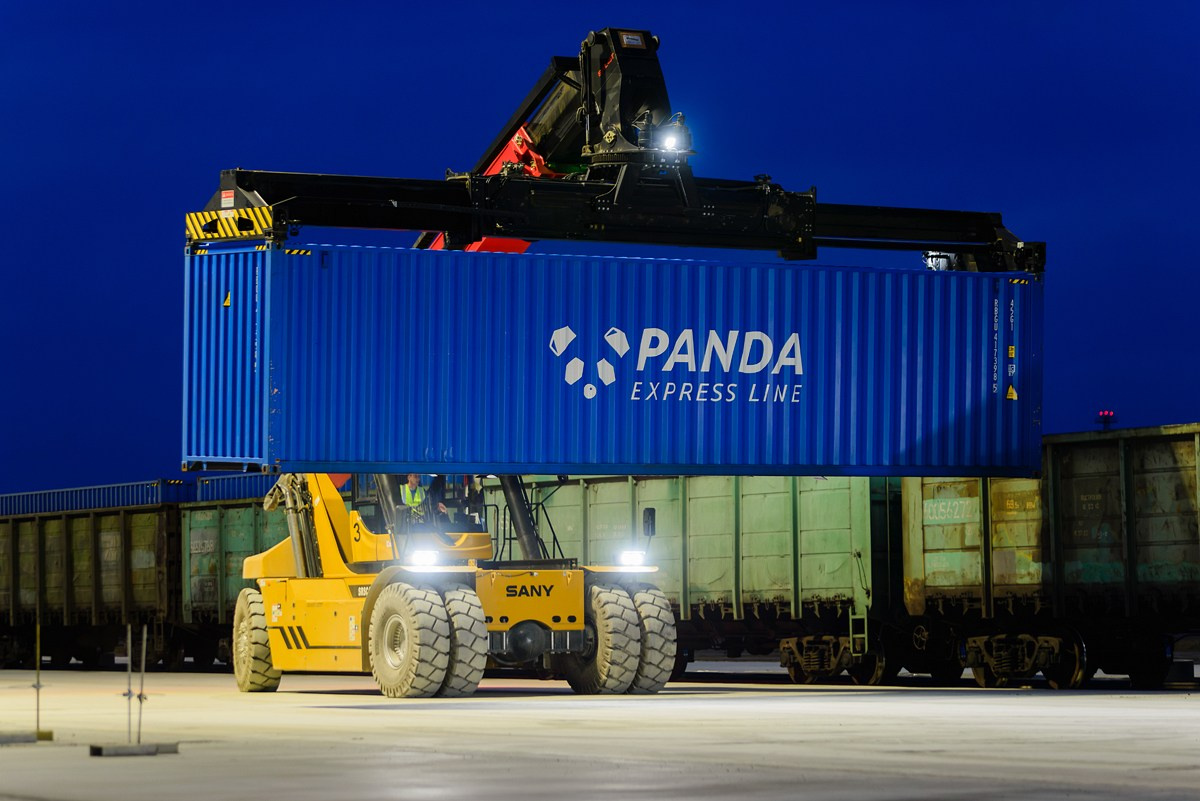 Транспортно-логистический терминал «Сибирский». Фотограф Сергей Сергеев