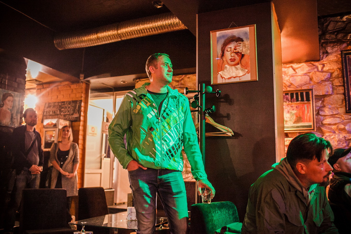 Концерт Олега Тищенко, «Тихона», в Кинокофейне. Летопись вашей жизни. Фотограф Игорь Иванов