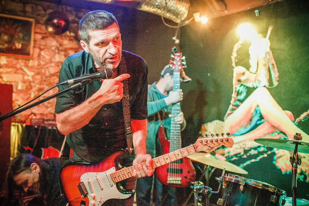 Концерт Олега Тищенко, «Тихона», в Кинокофейне. Летопись вашей жизни. Фотограф Игорь Иванов