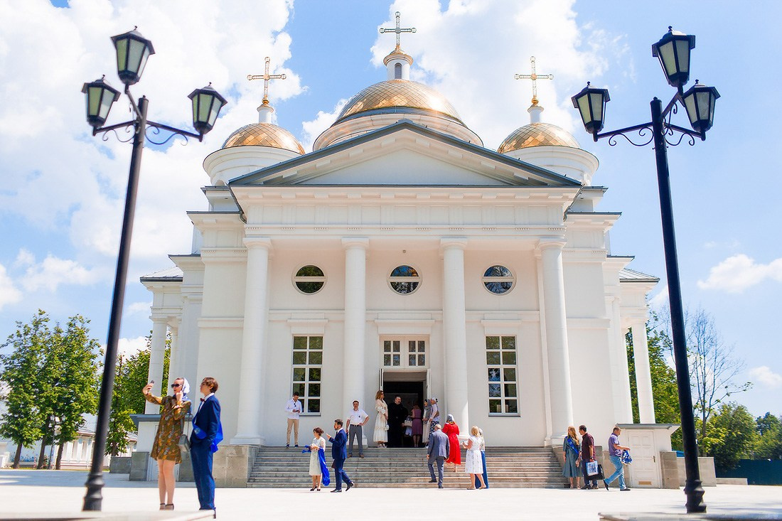 Выпускной в гимназии «Василиада». Репортажный фотограф Борис Геер