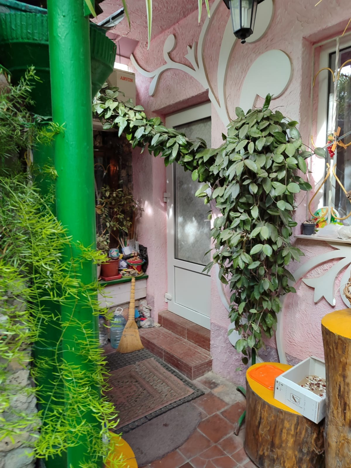 Ул. Красноармейская 47. Отдых в Евпатории без забот — аренда жилья, трансфер, размещение под ключ