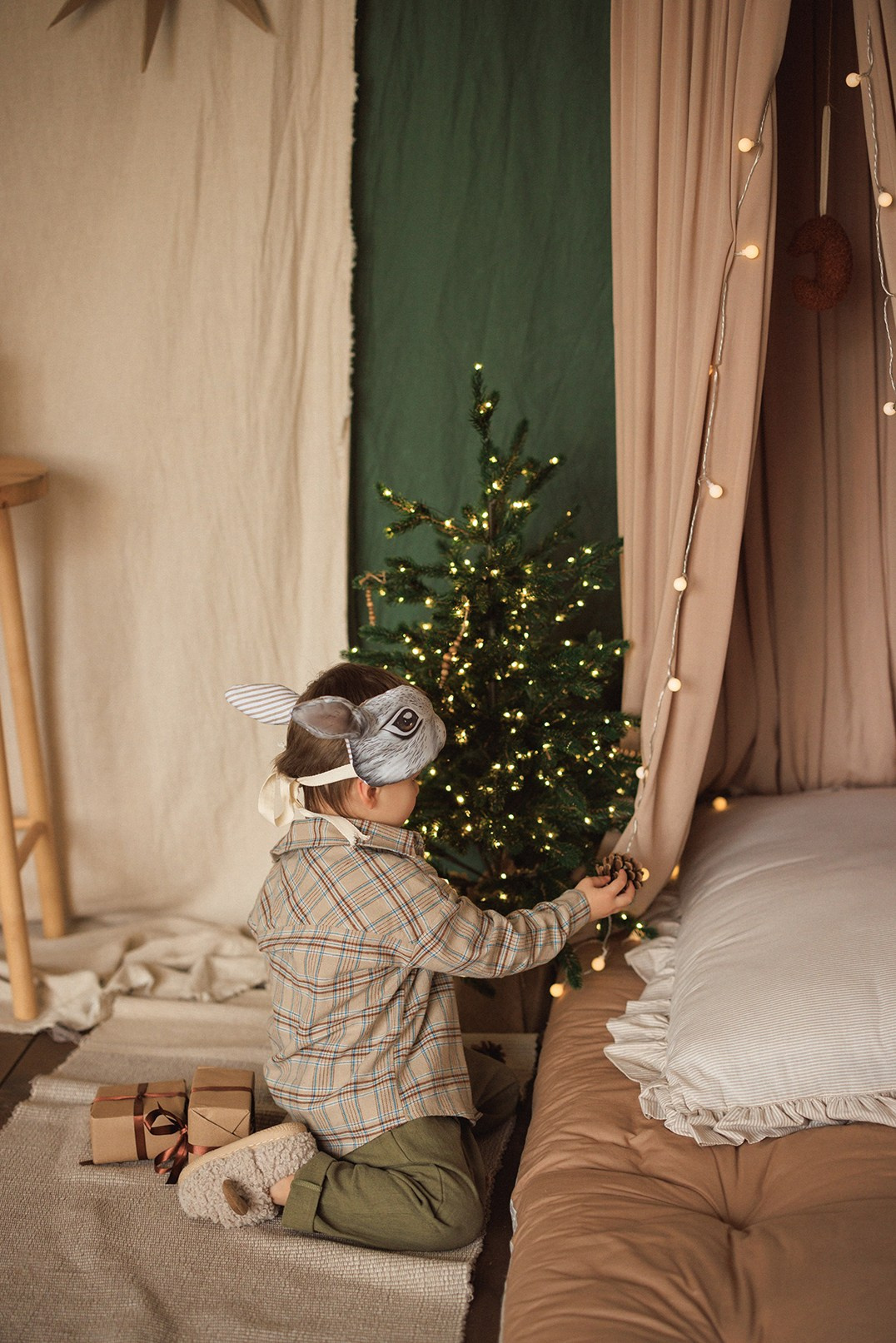 Интерьер фотостудии «Mestone» , Новый год 2025–2026 гг. Семейный и детский фотограф в Краснодаре Анна Трашкова