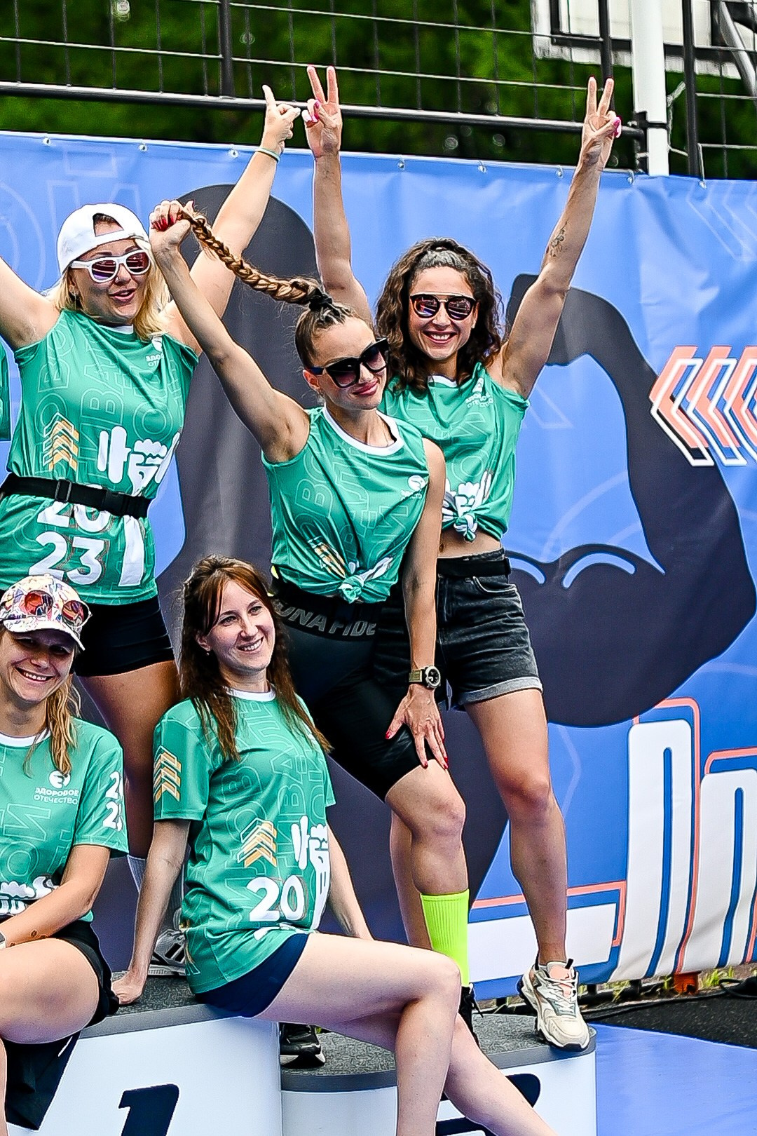 СТРОНГ. Фотограф для бизнесконтента, репортажей и семейного альбома в Москве