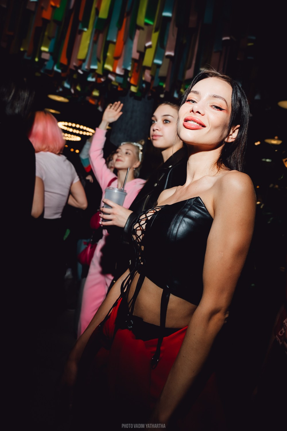 DJ Krevetka AVIAPARK. Vadim Yathartha — Видеограф, AI-креатор и фотограф