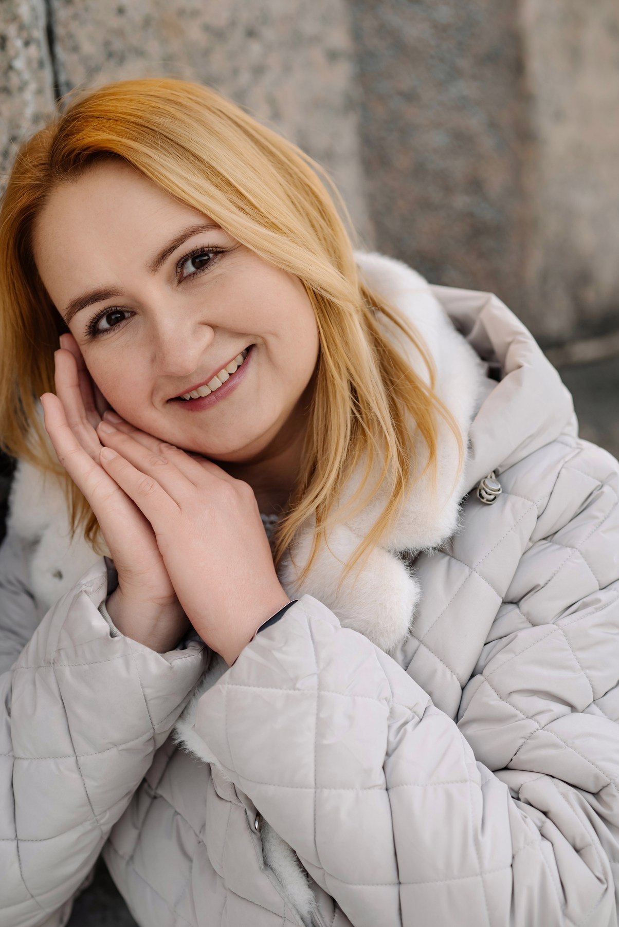 Прогулка с цветами по улицам и каналам. Свадебный и семейный фотограф в Санкт-Петербурге Елена Худякова