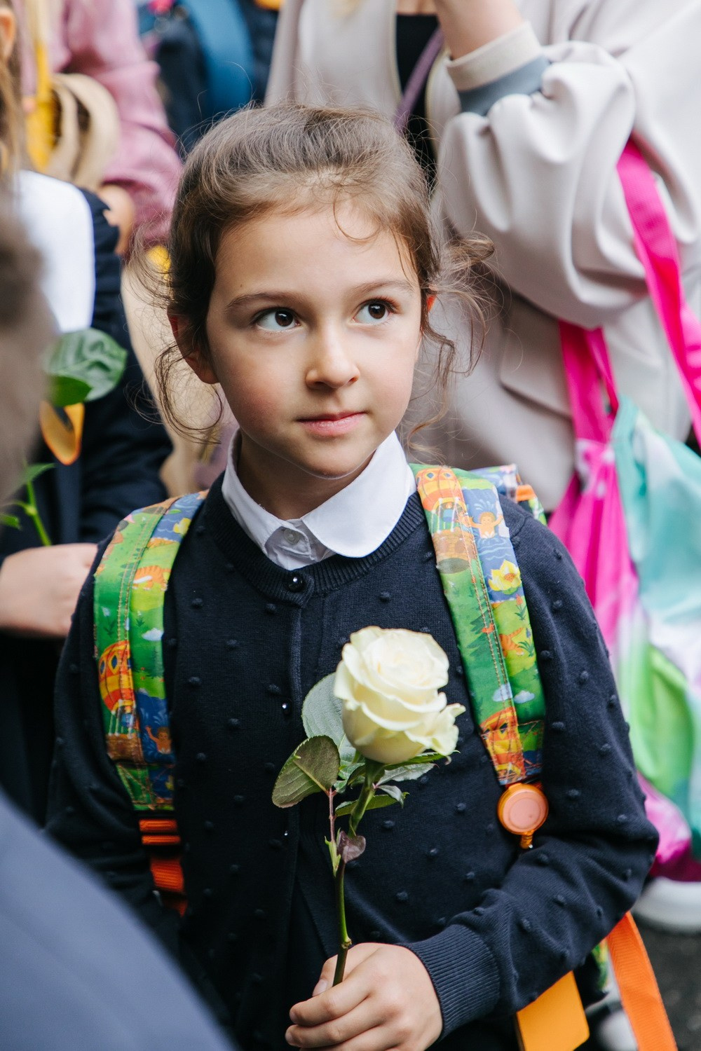 Школьники 1 сентября, линейка. Фотограф крещение венчание в Петербурге! Помогает подобрать храм и посоветовал душевного батюшку в СПб