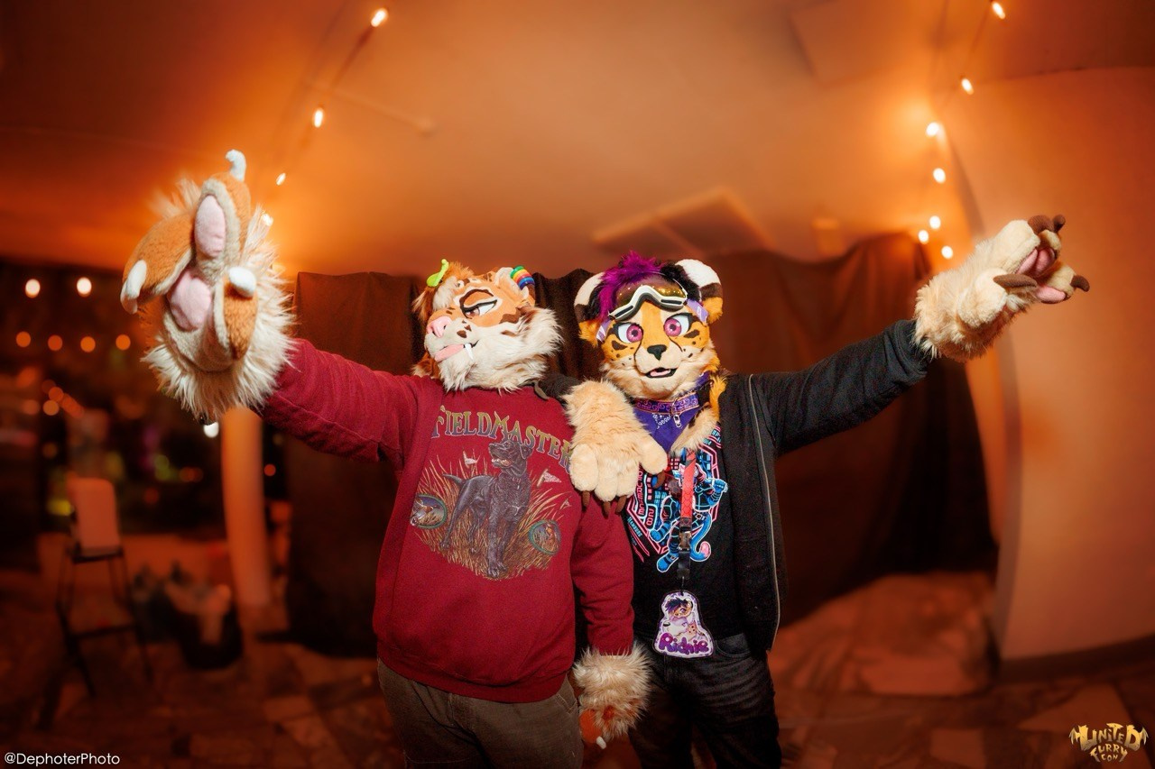 United Furry Convention 2026. Различные мероприятия и просто фотографии людей