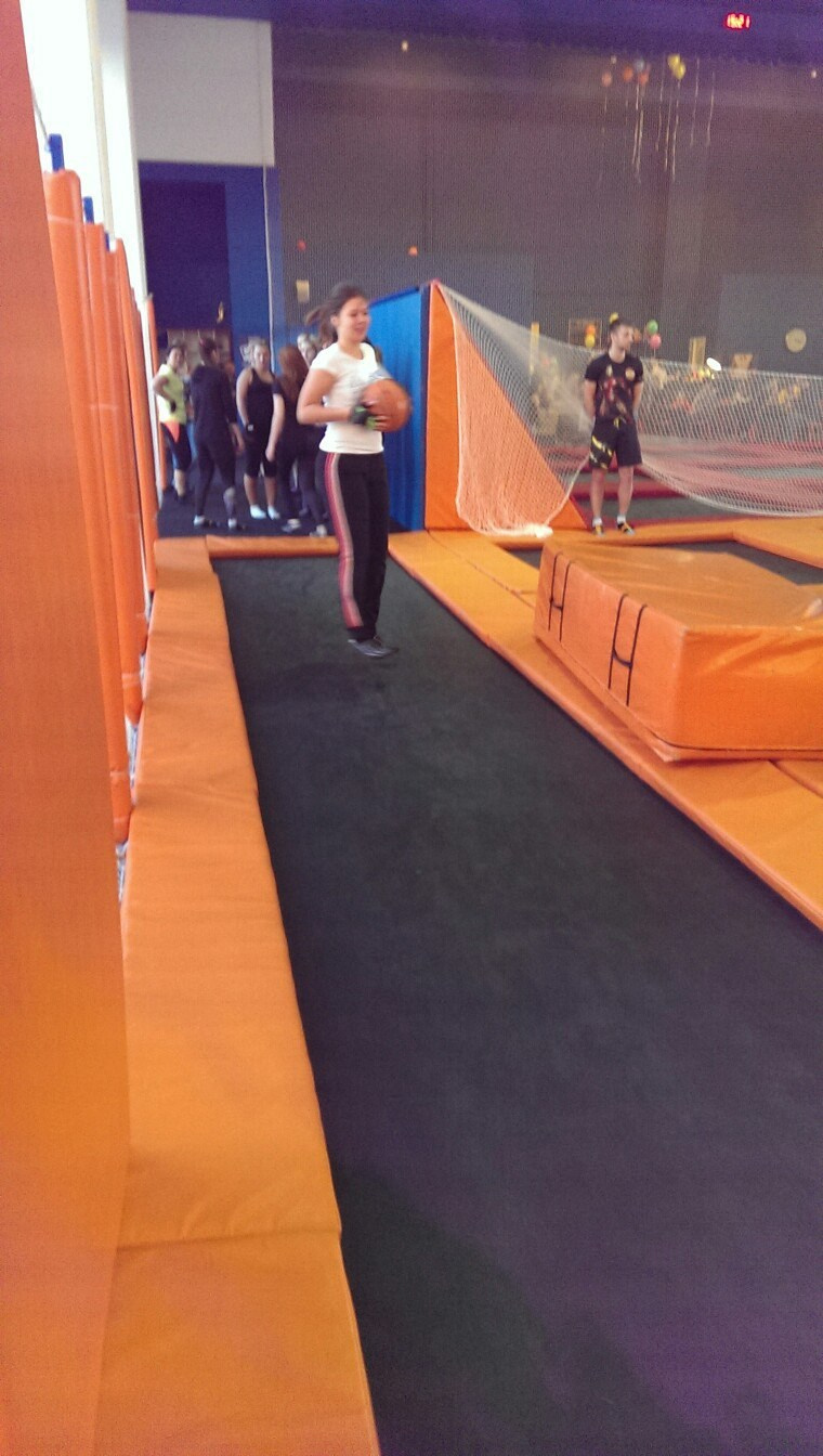 Батуты | 29.11.2015. Галерея Фантим