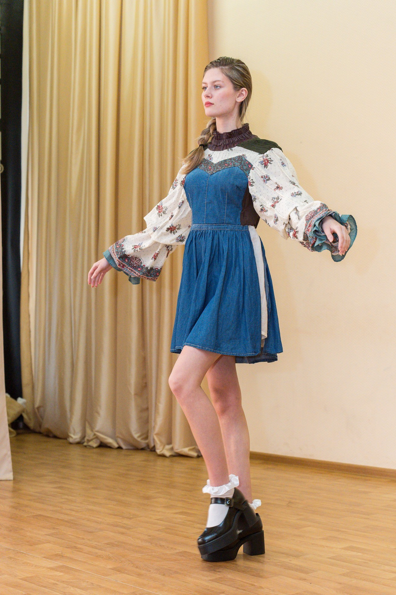 Царскосельский кутюрье. Репортажная съёмка в Санкт-Петербурге, Константин Петров