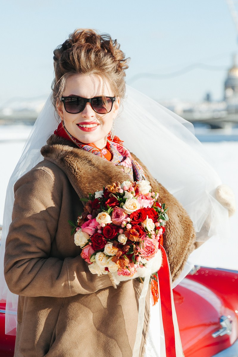 Зимняя свадебная фотосъемка в Санкт-Петербурге. Фотограф крещение венчание в Петербурге! Помогает подобрать храм и посоветовал душевного батюшку в СПб