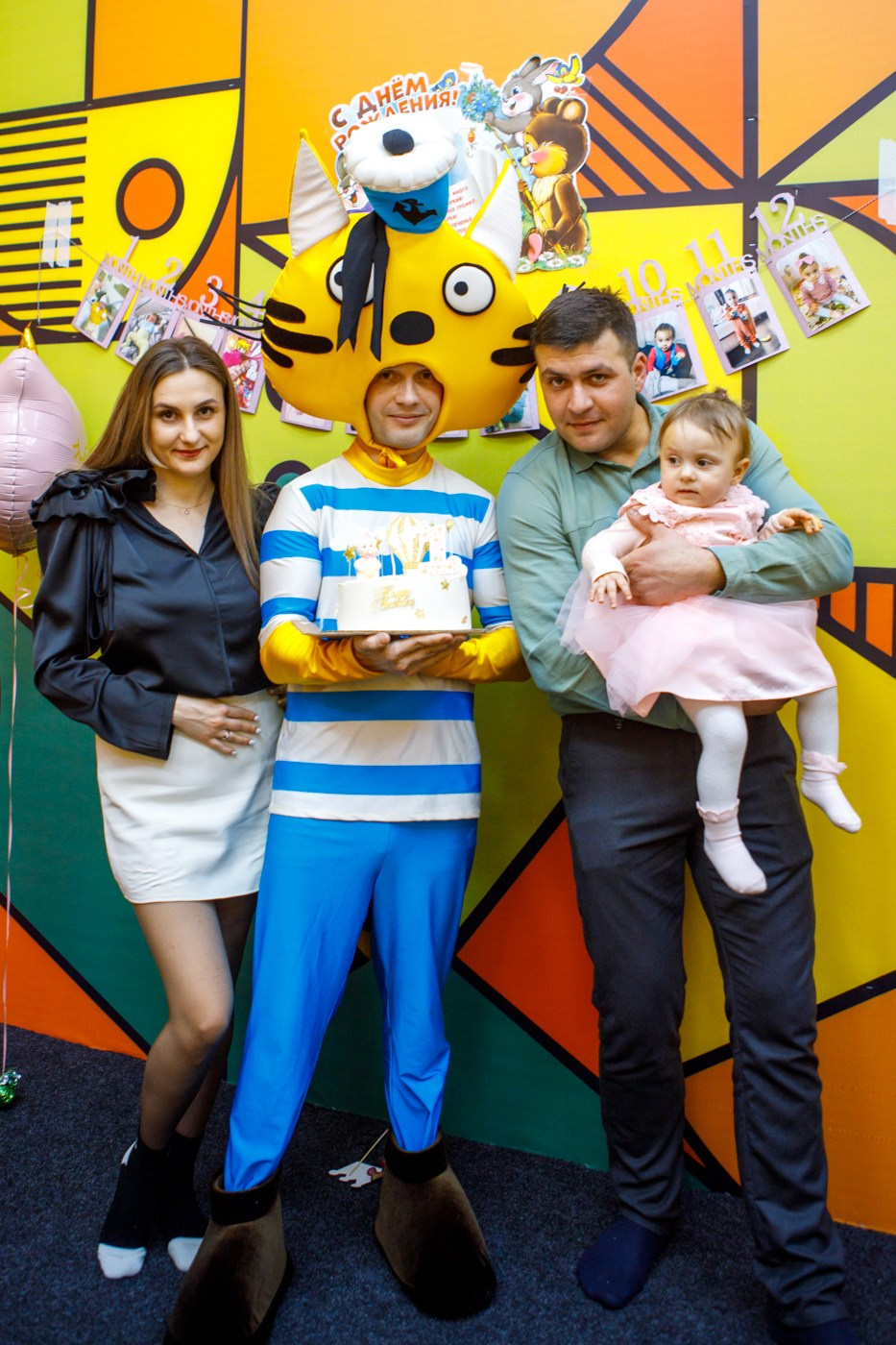 Софья 1 годик. Детская комната «Локо мотив» Волжский. Фотографы в городе Волгограде — Людмила Агеева и Алексей Околелов