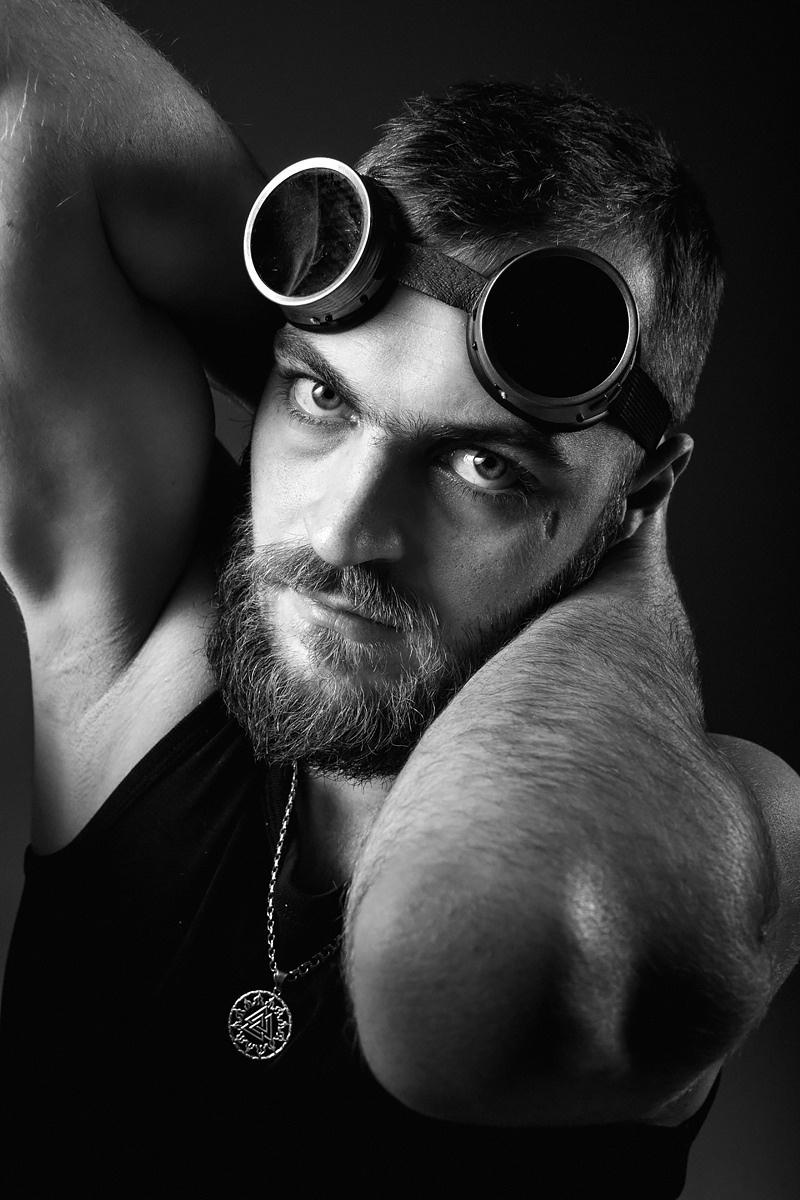 Портретная фотосъемка в студии и на пленэре. Фотограф Яков Поспехов