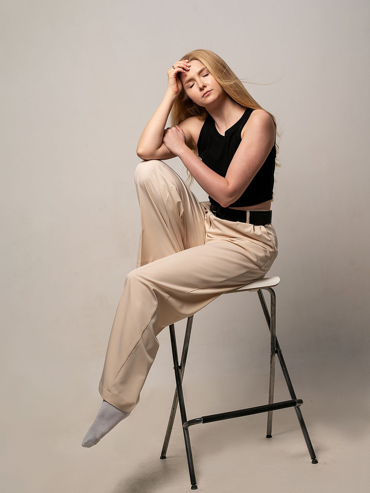 Женский портрет. Фотоссесия девушки в студии в Санкт-Петербурге.