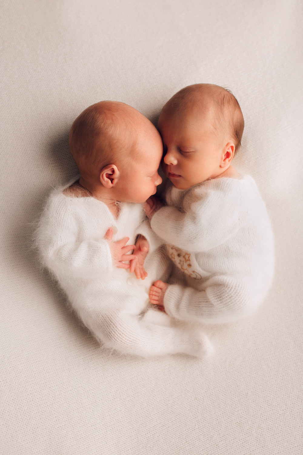 Фотосессия новорожденных Костя и Андрей. Фотограф новорожденных Оксана Полевская