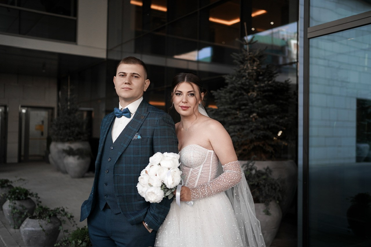 Свадебная фотосессия в отеле Хаятт. Фотограф Ростов-на-Дону Алёна Чёботова. Свадебный фотограф в Ростове-на-Дону. Таинство Крещения и Венчания, семейные фотосессии. Алёна Чёботова