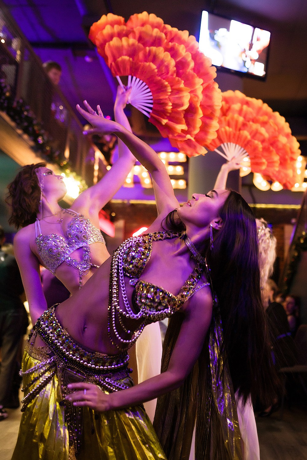 ЗАВЕДЕНИЯ. Roman Photo