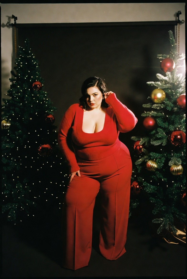 Плюс сайз в красном