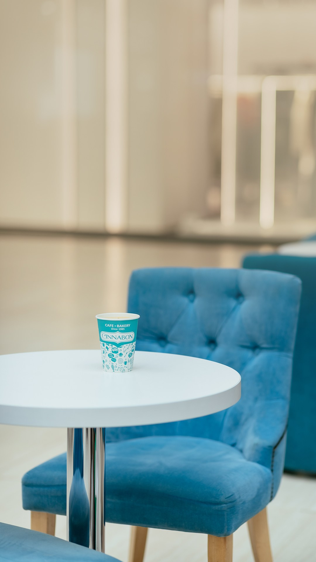 Портретная фотосессия для контента в кафе. Семейный фотограф в Минске Приболовец Светлана