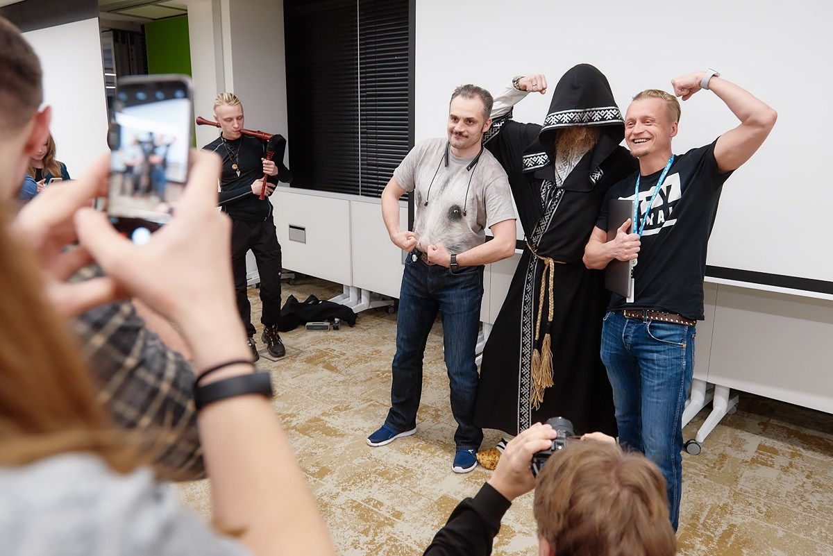 Нейромонах Феофан в Avito. Репортажный фотограф в Москве Вадим Францев