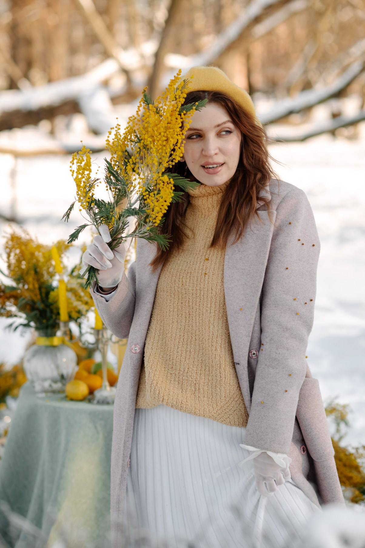 Анастасия с мимозой. Свадебный и сеейный фотограф в Санкт-Петербурге Елена Худякова